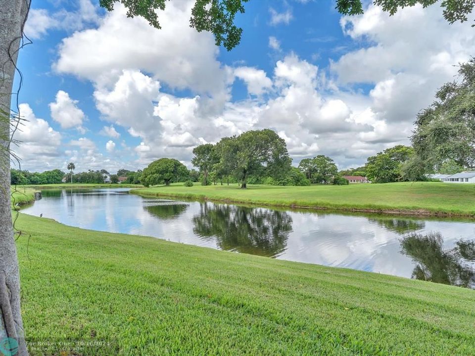 Active With Contract: $245,000 (2 beds, 2 baths, 1216 Square Feet)