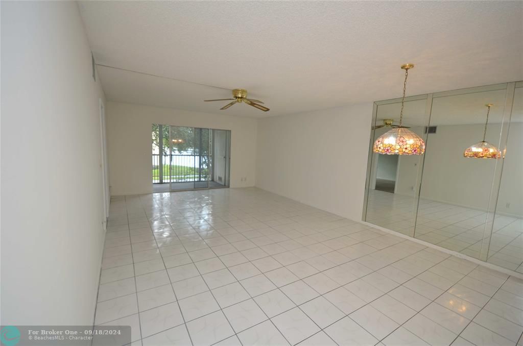 Active With Contract: $179,000 (2 beds, 2 baths, 1207 Square Feet)