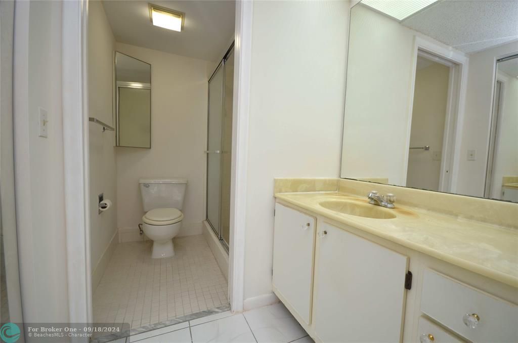 Active With Contract: $179,000 (2 beds, 2 baths, 1207 Square Feet)