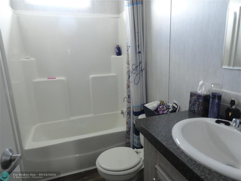 For Sale: $114,900 (2 beds, 2 baths, 1150 Square Feet)