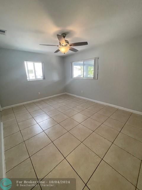 For Rent: $2,900 (3 beds, 2 baths, 1208 Square Feet)