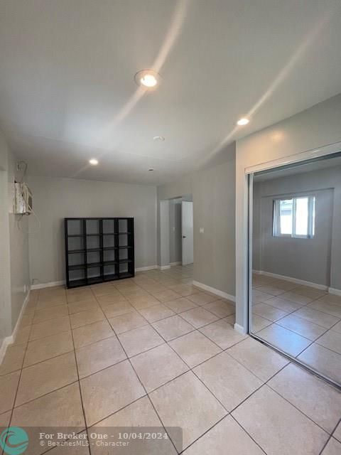 For Rent: $2,900 (3 beds, 2 baths, 1208 Square Feet)