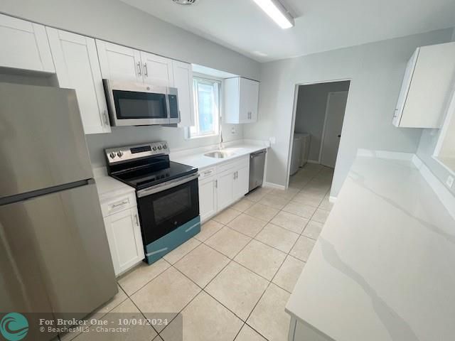 For Rent: $2,900 (3 beds, 2 baths, 1208 Square Feet)