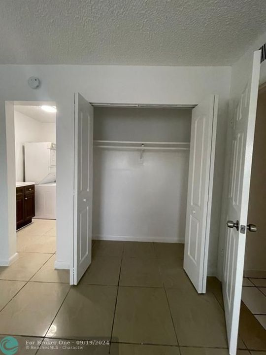 For Rent: $2,050 (2 beds, 2 baths, 950 Square Feet)