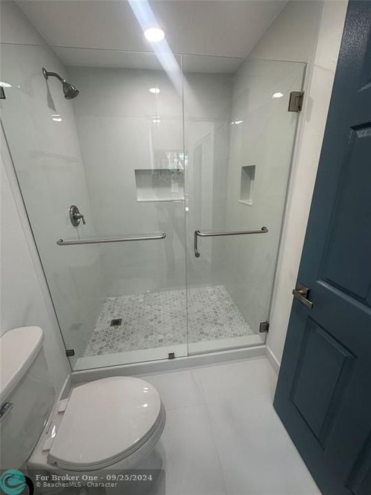 Active With Contract: $3,000 (2 beds, 2 baths, 1108 Square Feet)