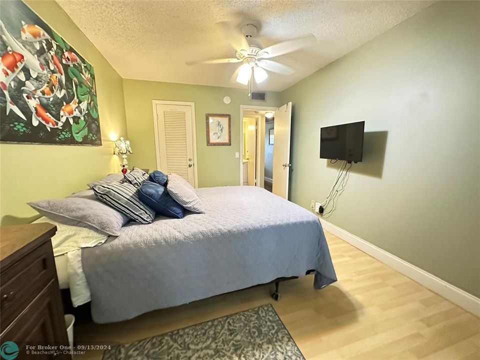 For Rent: $2,600 (2 beds, 1 baths, 828 Square Feet)