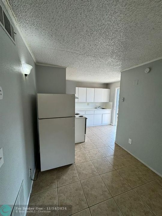 For Sale: $850 (2 beds, 1 baths, 0 Square Feet)