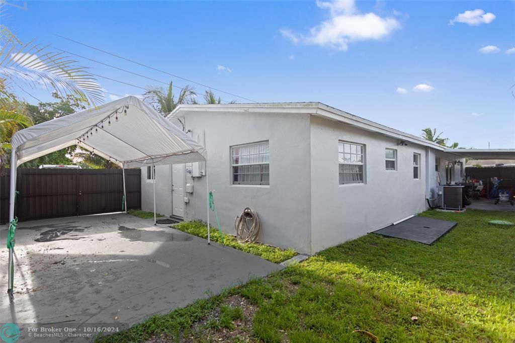 For Sale: $600,000 (4 beds, 2 baths, 1542 Square Feet)