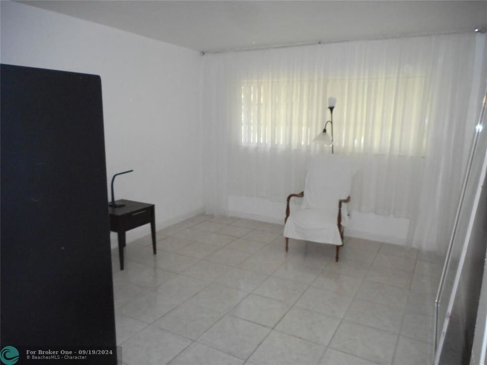 En Venta: $299,999 (2 camas, 2 baños, 806 Pies cuadrados)