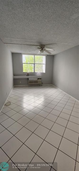 For Rent: $1,550 (1 beds, 1 baths, 606 Square Feet)