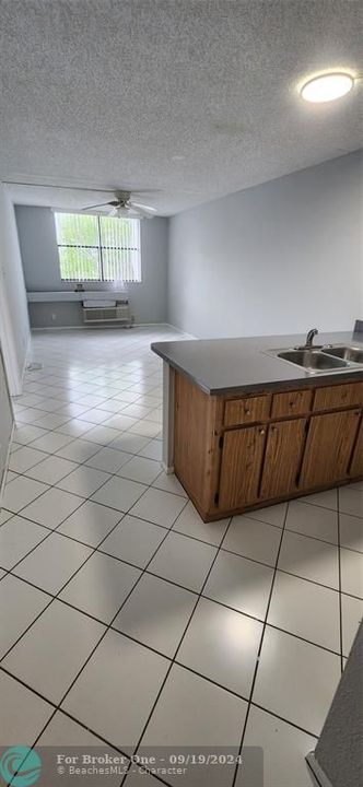 For Rent: $1,550 (1 beds, 1 baths, 606 Square Feet)