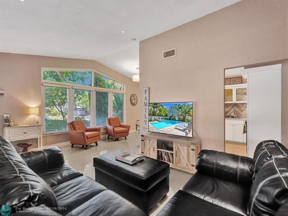 For Sale: $719,000 (3 beds, 2 baths, 1832 Square Feet)