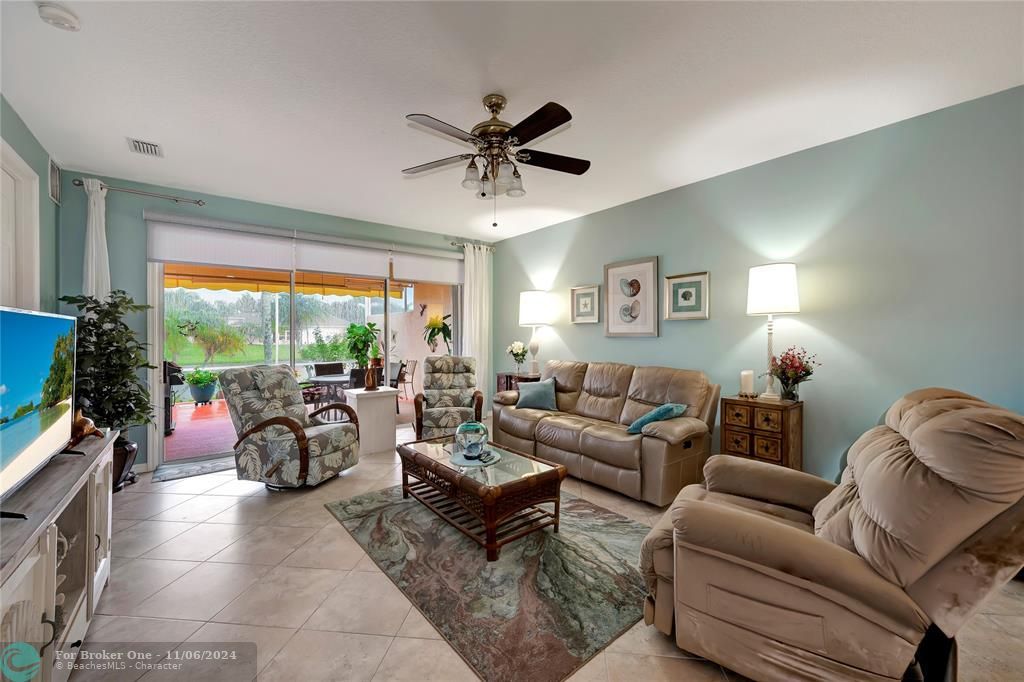 Active With Contract: $379,900 (3 beds, 2 baths, 1763 Square Feet)