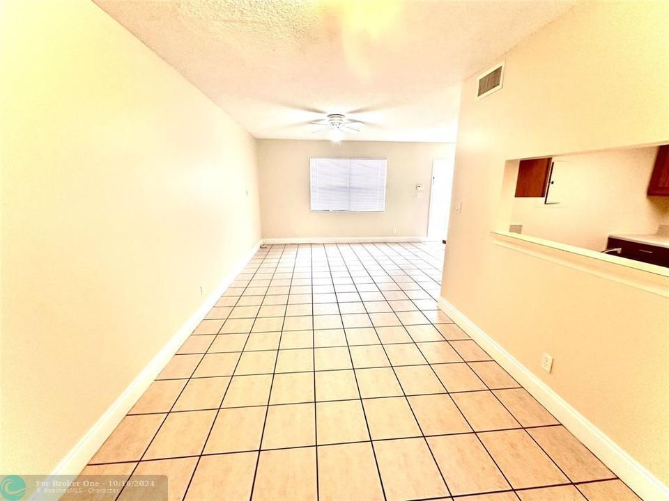 For Rent: $2,100 (3 beds, 2 baths, 1260 Square Feet)