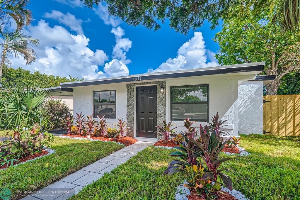 Active With Contract: $424,000 (4 beds, 2 baths, 1846 Square Feet)