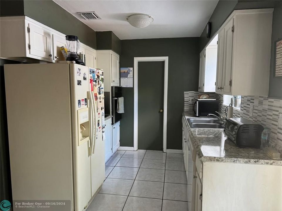 For Sale: $472,500 (3 beds, 2 baths, 1250 Square Feet)