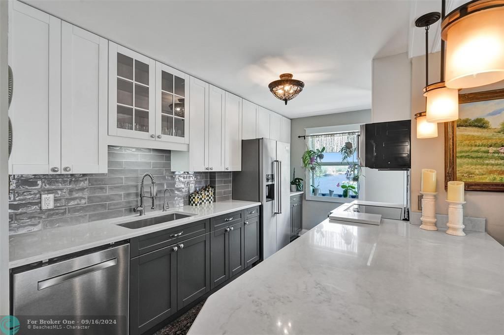 For Sale: $649,990 (2 beds, 2 baths, 1200 Square Feet)