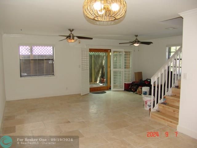 For Sale: $475,000 (2 beds, 2 baths, 1430 Square Feet)