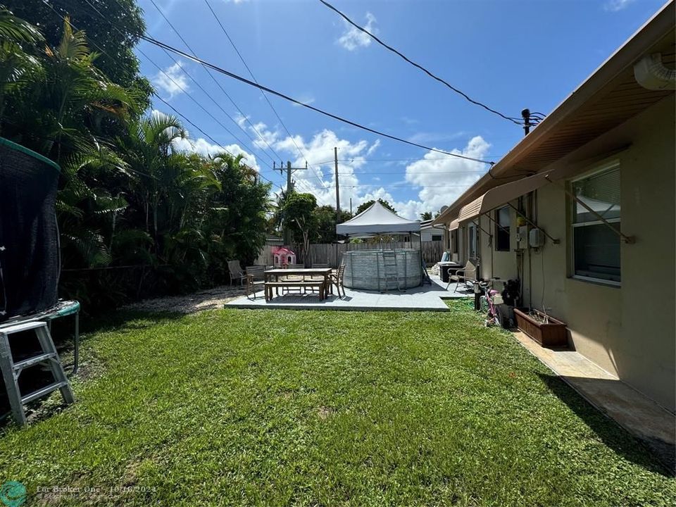 For Sale: $409,900 (3 beds, 2 baths, 1117 Square Feet)