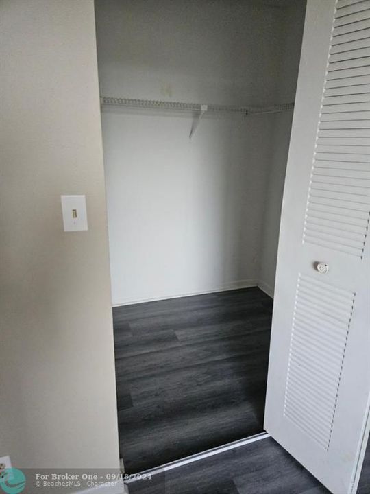 Recently Rented: $2,000 (2 beds, 1 baths, 1227 Square Feet)