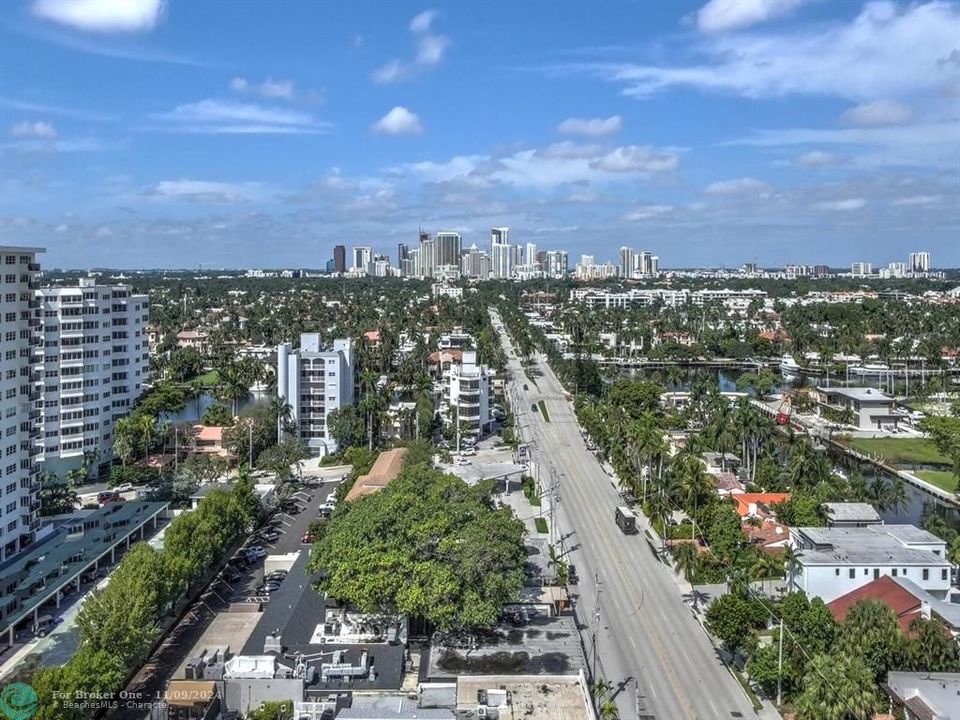 For Sale: $699,999 (2 beds, 2 baths, 1800 Square Feet)