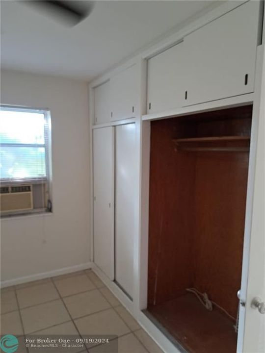 Active With Contract: $105,000 (1 beds, 1 baths, 600 Square Feet)