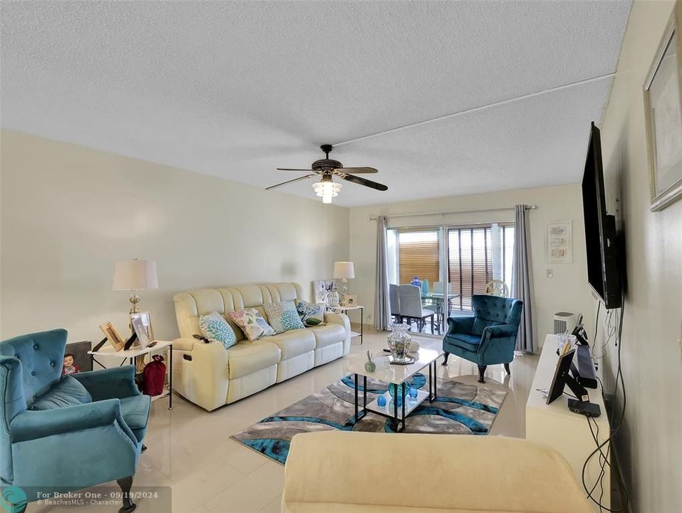 Active With Contract: $3,650 (2 beds, 2 baths, 1115 Square Feet)