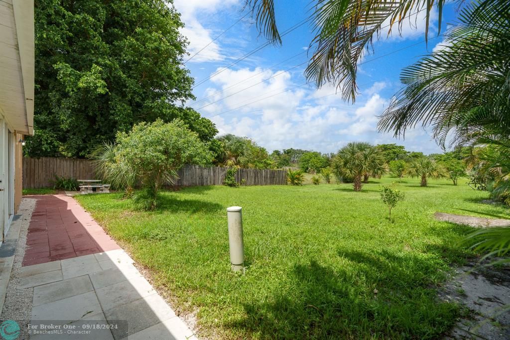 For Sale: $480,000 (3 beds, 2 baths, 1572 Square Feet)