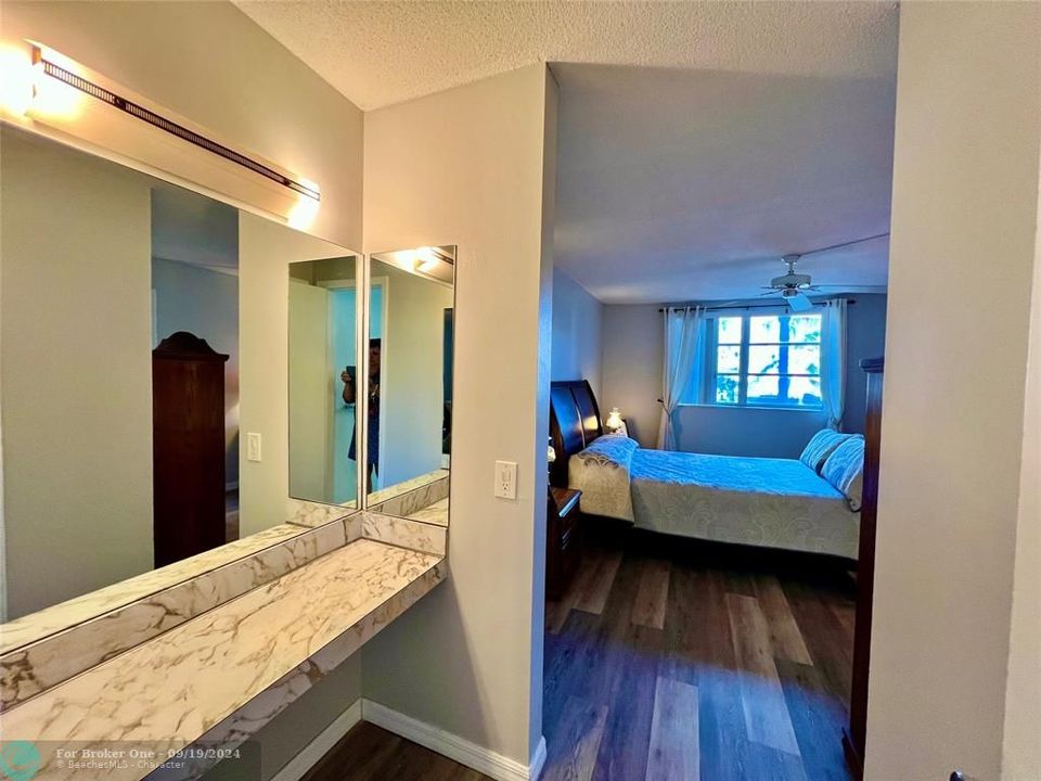 For Rent: $2,800 (1 beds, 1 baths, 768 Square Feet)