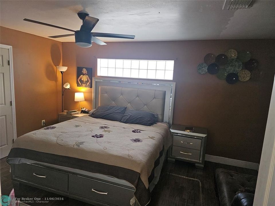 For Rent: $3,600 (3 beds, 2 baths, 1490 Square Feet)