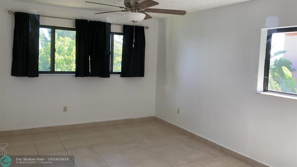 For Rent: $2,295 (2 beds, 2 baths, 1065 Square Feet)