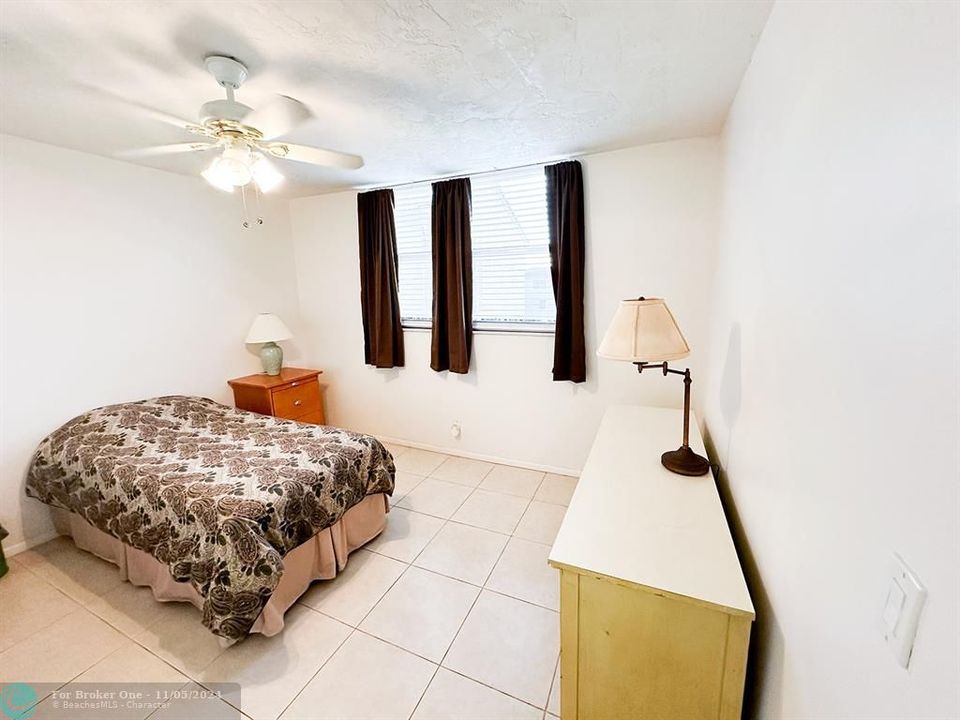 For Sale: $160,000 (2 beds, 2 baths, 1010 Square Feet)