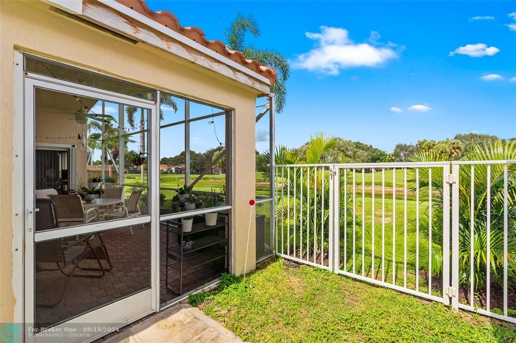 For Sale: $605,000 (3 beds, 2 baths, 2001 Square Feet)