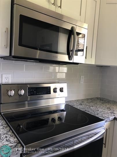 Vendido Recientemente: $1,600 (1 camas, 1 baños, 2166 Pies cuadrados)