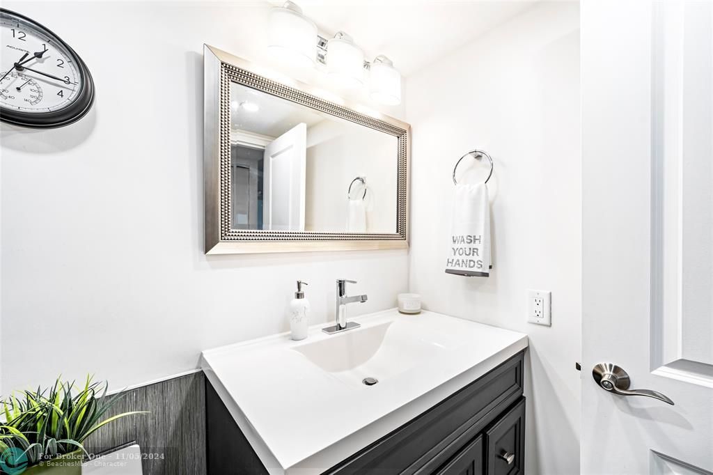 Active With Contract: $735,000 (2 beds, 2 baths, 1455 Square Feet)