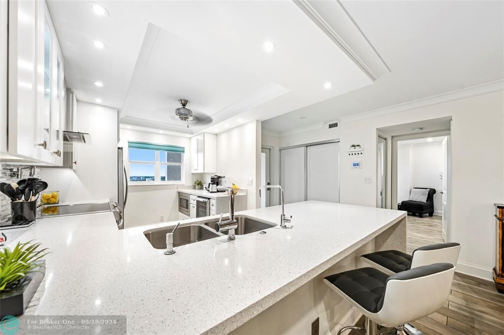 Active With Contract: $735,000 (2 beds, 2 baths, 1455 Square Feet)