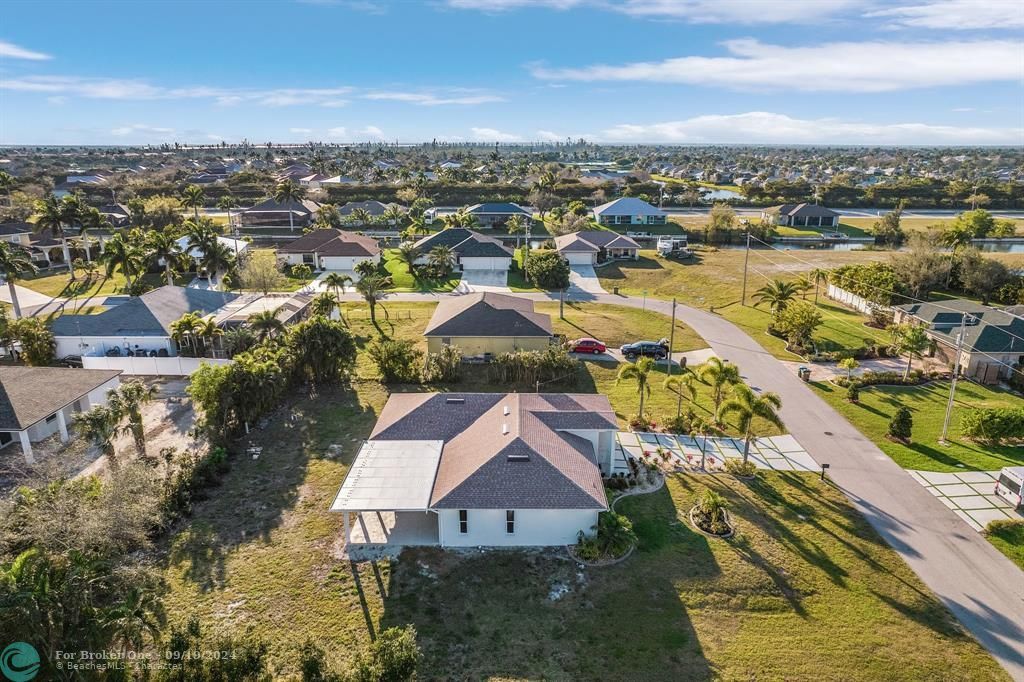 For Sale: $434,999 (3 beds, 2 baths, 1625 Square Feet)