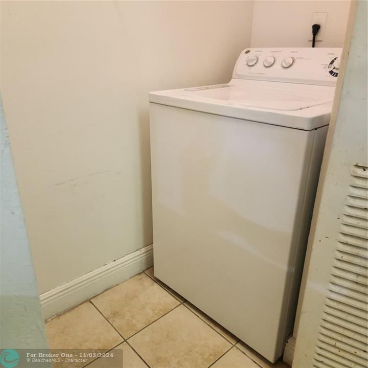 For Rent: $1,550 (1 beds, 1 baths, 785 Square Feet)