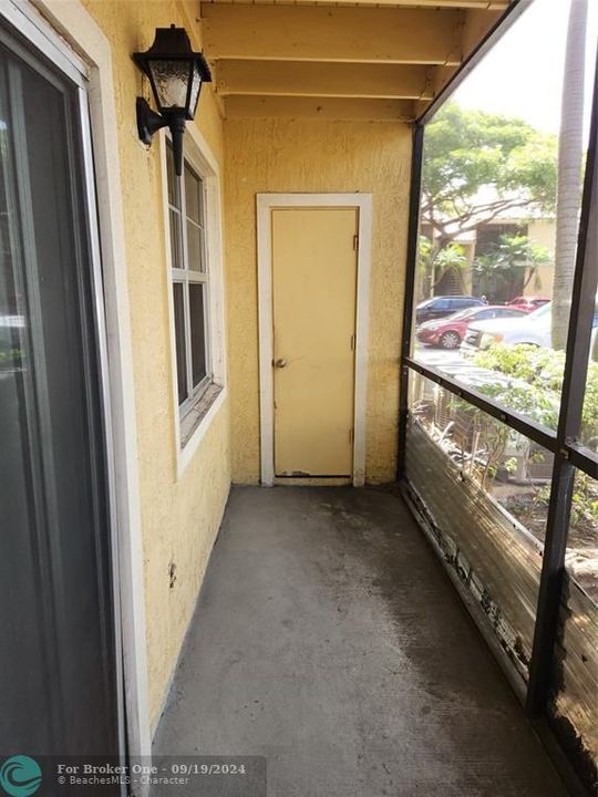 For Rent: $1,550 (1 beds, 1 baths, 785 Square Feet)