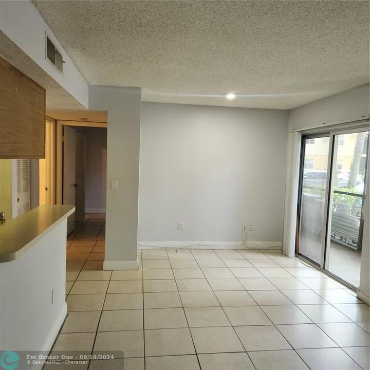 For Rent: $1,550 (1 beds, 1 baths, 785 Square Feet)