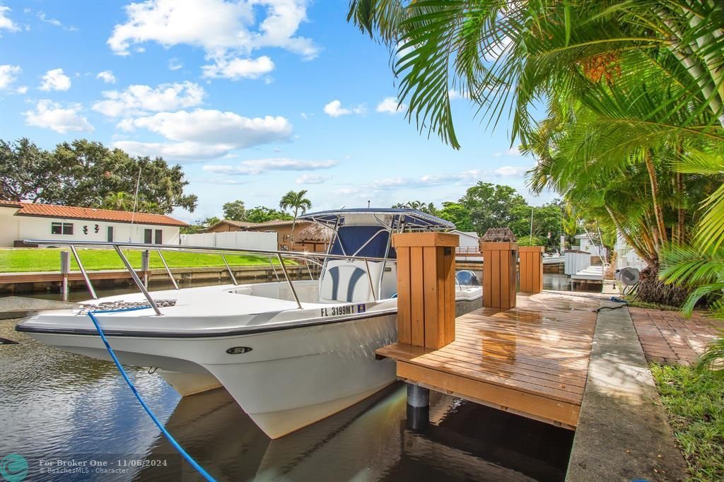 For Sale: $899,000 (3 beds, 2 baths, 1737 Square Feet)