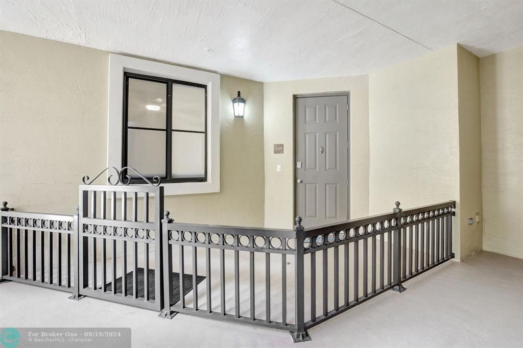 For Sale: $375,000 (2 beds, 2 baths, 1159 Square Feet)