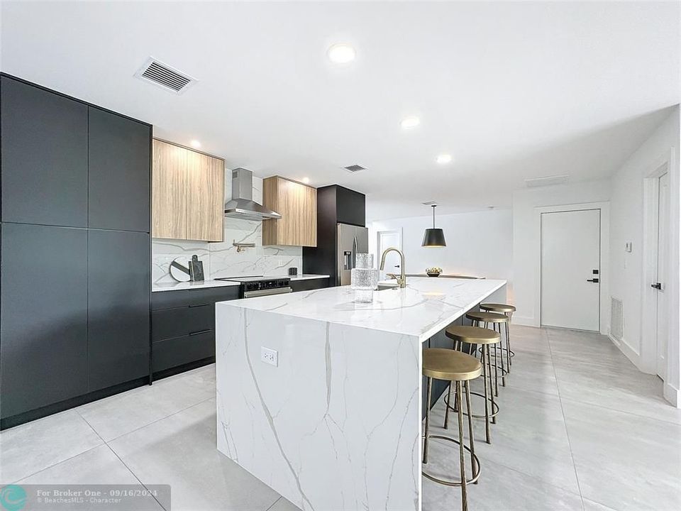 For Sale: $979,900 (4 beds, 2 baths, 1678 Square Feet)