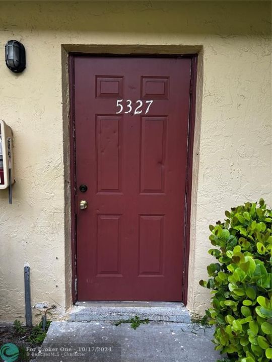 Active With Contract: $1,300 (0 beds, 1 baths, 31808 Square Feet)