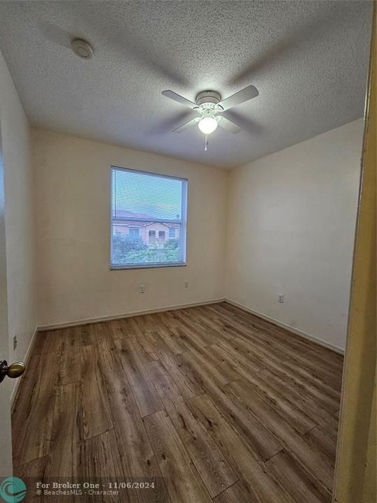 For Rent: $2,950 (3 beds, 2 baths, 1416 Square Feet)