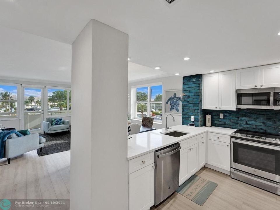 Active With Contract: $365,000 (2 beds, 2 baths, 1120 Square Feet)