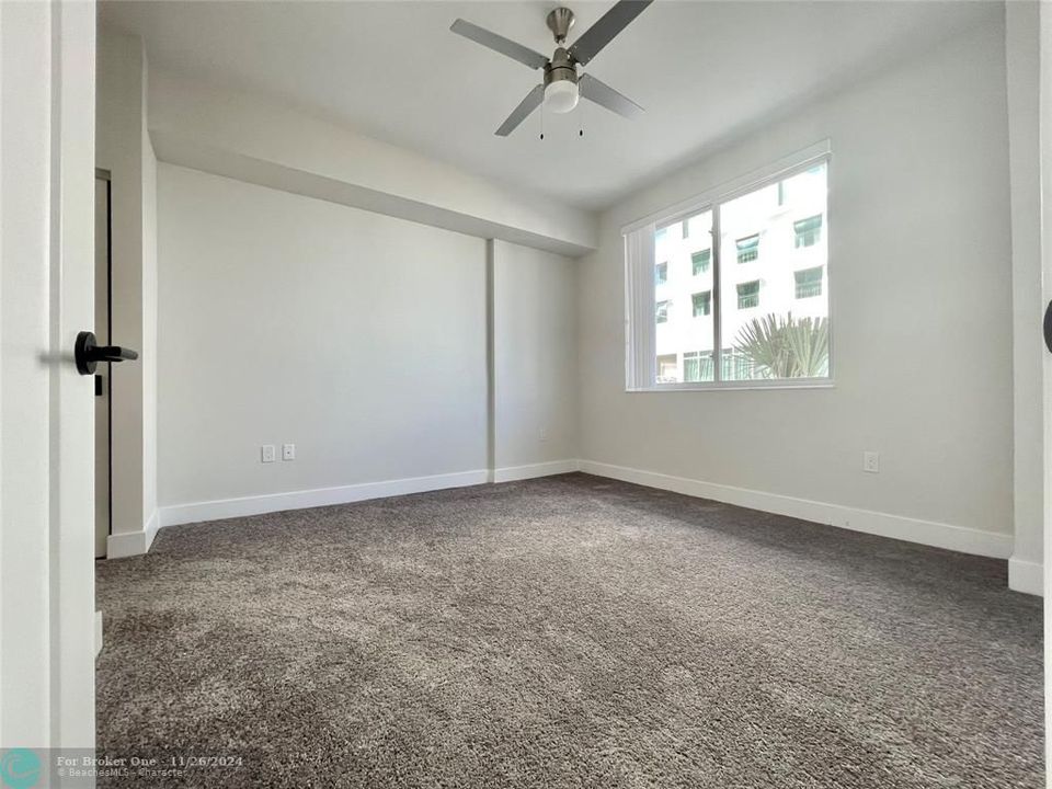 For Rent: $2,590 (2 beds, 2 baths, 992 Square Feet)