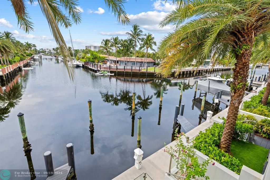 For Sale: $3,000,000 (3 beds, 3 baths, 3285 Square Feet)