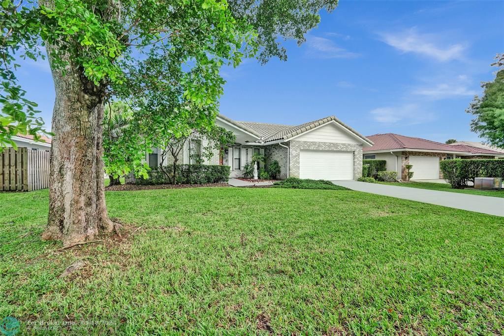 Active With Contract: $575,000 (4 beds, 2 baths, 1869 Square Feet)