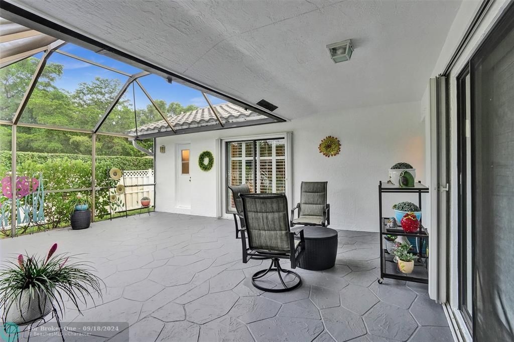 Active With Contract: $575,000 (4 beds, 2 baths, 1869 Square Feet)